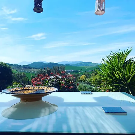 Azafran Villa *
