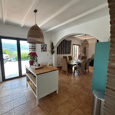 Azafran Villa